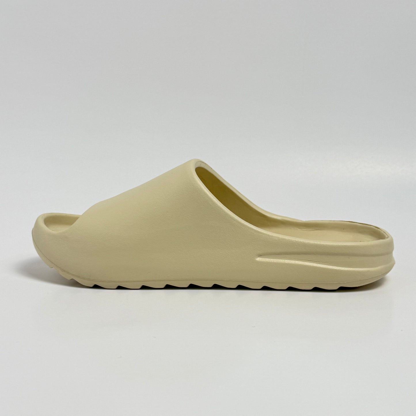 Ultra-Lightweight Women's Comfort Slide Sandals - Soft Cushioned, Waterproof Quick-Dry Slippers for Indoor & Outdoor Use with Anti-Slip Sole