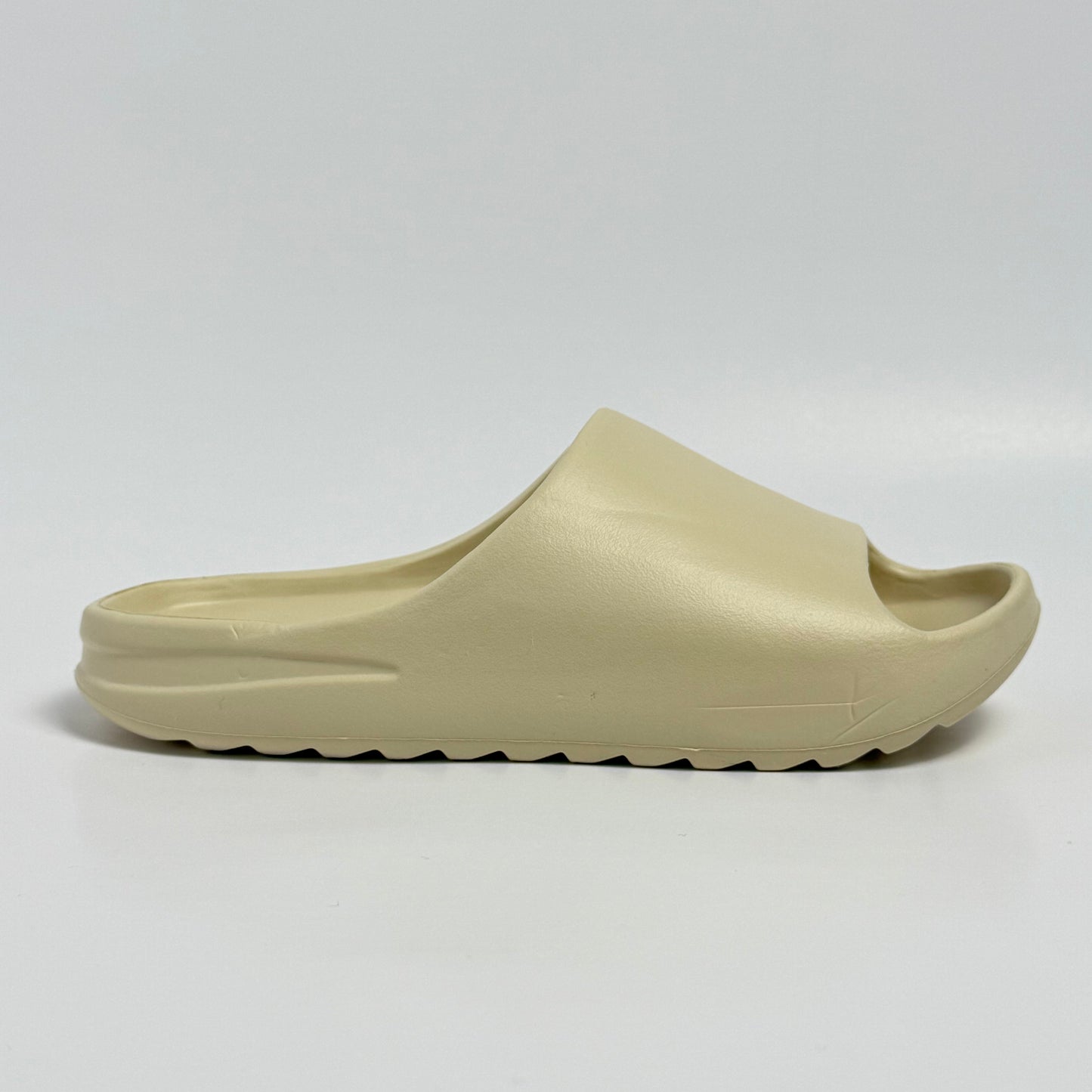 Ultra-Lightweight Women's Comfort Slide Sandals - Soft Cushioned, Waterproof Quick-Dry Slippers for Indoor & Outdoor Use with Anti-Slip Sole