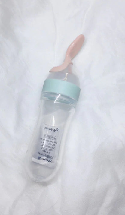 Squeezing Feeding Bottle Silicone Newborn Baby Training Rice Spoon Infant Cereal Food Supplement Feeder Safe Tableware Tools